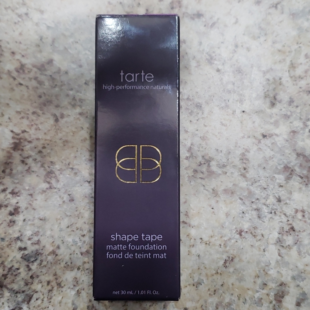 Tarte Shape tape matte foundation in fair sand